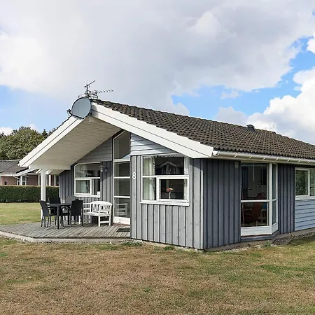 6 Person In Rudkobing Spodsbjerg